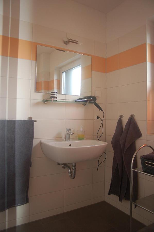 Behagliches Ferienhaus Zaunkoenig -Mit Kamin Und Sauna Tanne Buitenkant foto