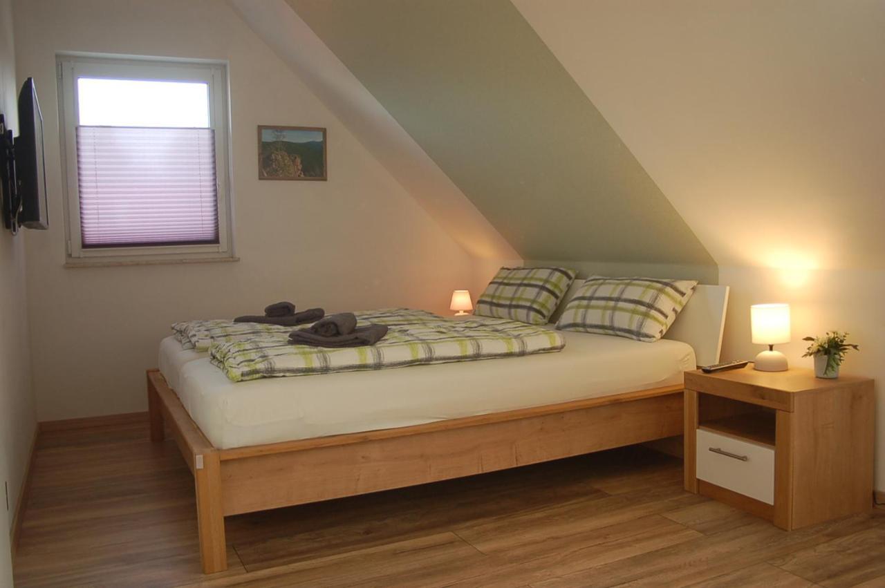 Behagliches Ferienhaus Zaunkoenig -Mit Kamin Und Sauna Tanne Buitenkant foto