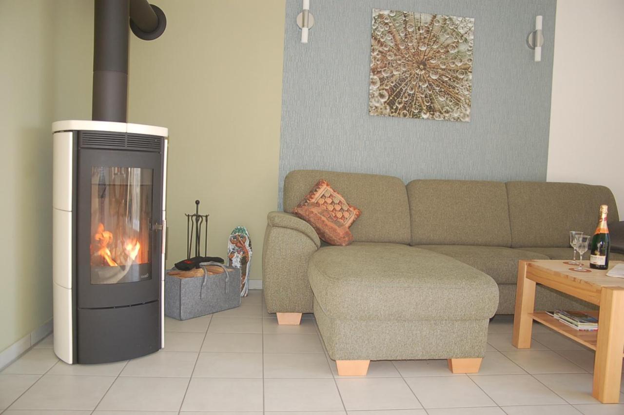Behagliches Ferienhaus Zaunkoenig -Mit Kamin Und Sauna Tanne Buitenkant foto
